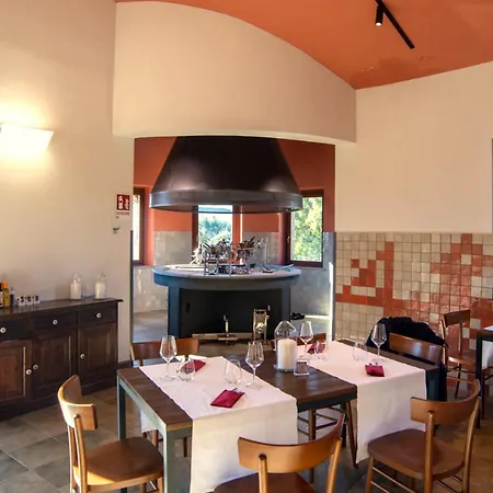 Hotel With Swimming Pool In Arbus Ingurtosu