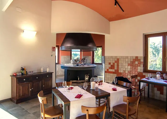 Otel With Swimming Pool In Arbus Ingurtosu